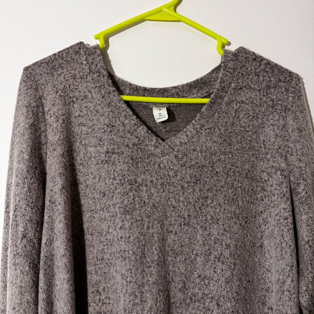 Cozy Taupe Knit Sweater | M | Perfect for Layering